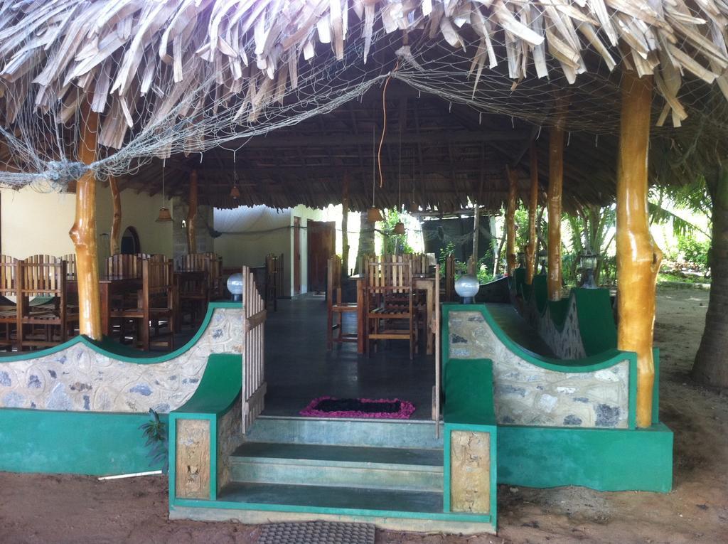 Fishermens Lodge & Restaurant Ranna Экстерьер фото